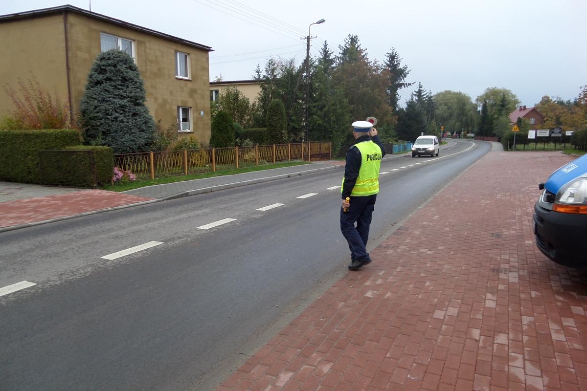 W piątek świeccy policjanci kontrolowali pojazdy. Efekt to sześć zatrzymanych dowodów rejestracyjnych