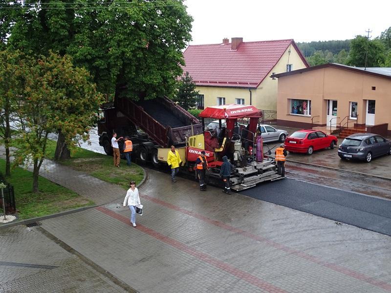 Kończą drogę Bukowiec - Przysiersk. Zrobiony też będzie wiadukt w kierunku Gawrońca