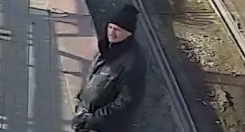 Chciał okraść samotną kobietę, wystraszyli go świadkowie. Policja prosi o pomoc w poszukiwaniach