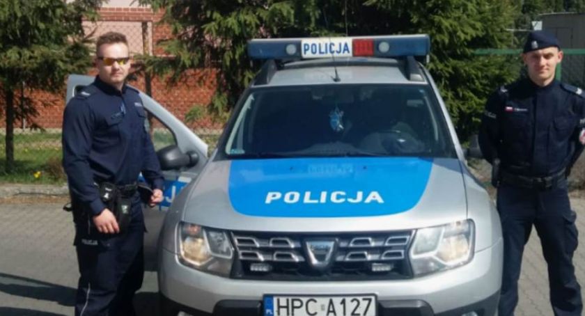 W Gajewie kobieta chciała skoczyć z wiaduktu. Gdyby nie policjanci spadłaby na autostradę