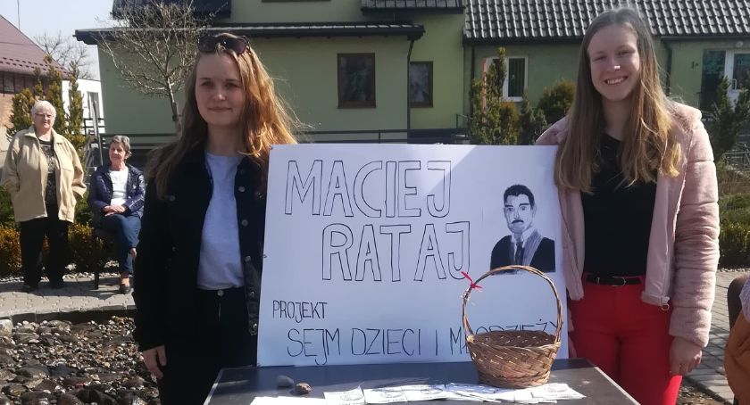 Agata Malej i Marta Suchodolska zostały młodymi posłankami. Sprawdzamy, jak udało im się osiągnąć sukces
