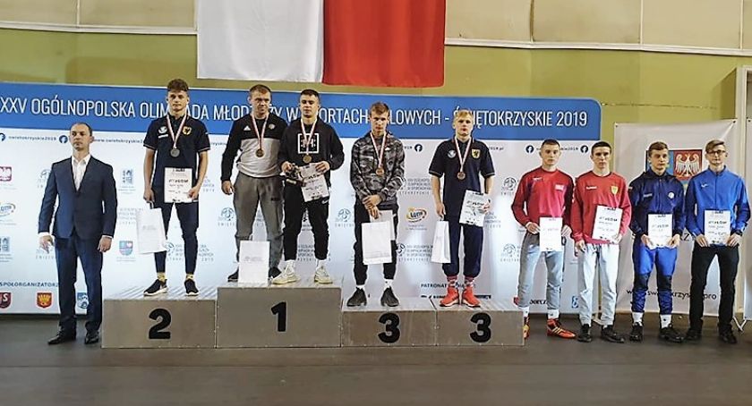 Zapaśnik Szymon Wróbel srebrnym medalistą Ogólnopolskiej Olimpiady Młodzieży