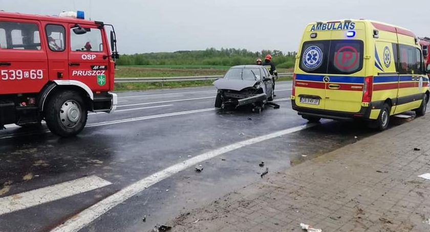 Wypadek w Zbrachlinie. Co wydarzyło się na krajowej piątce? [ZDJĘCIA]