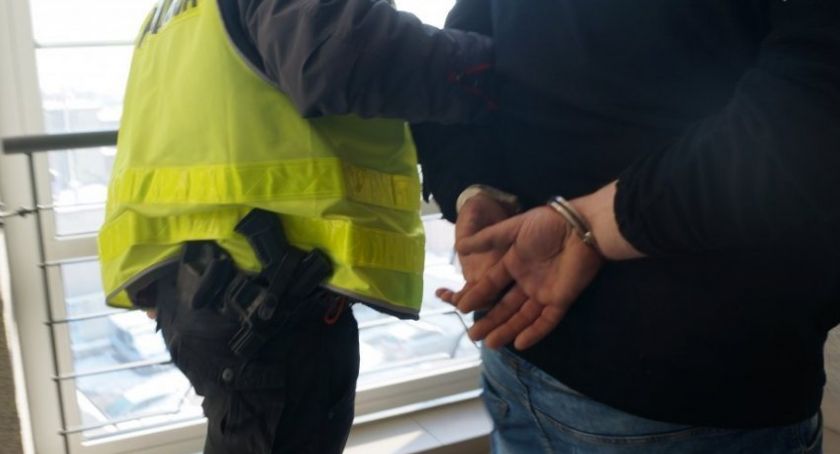 Kierowca pod wpływem w Świeciu. Policja znalazła narkotyki