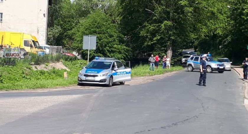 Potrącenie pieszej w Kończycach. Ranna trafiła do szpitala