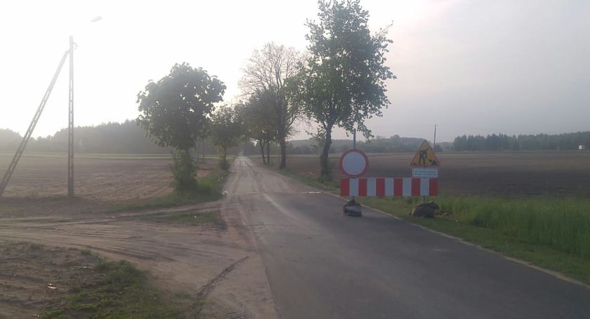 Mieszkańcy gminy cieszą się z remontu drogi. Prace ruszyły i potrwają do końca czerwca. Nowy asfalt zyska ponad 2 km drogi