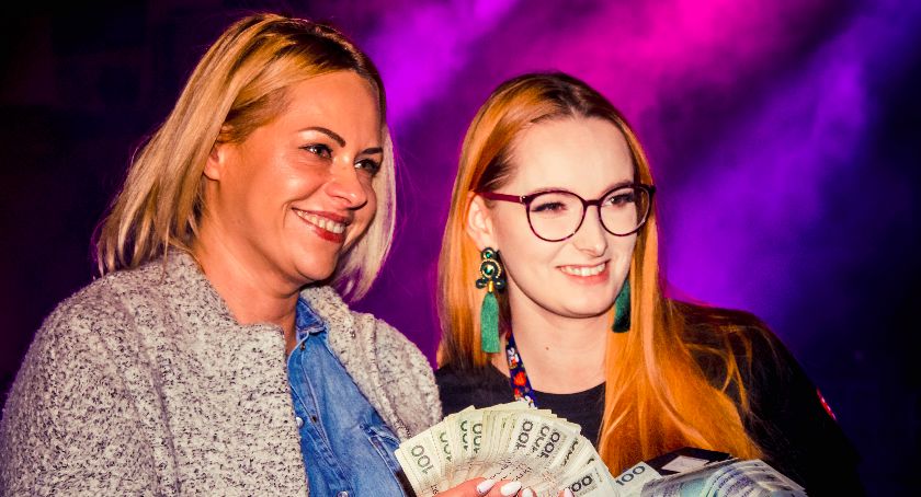 Edyta Nowicka-Guz i Professional Studio przygotują każdy projekt. Pomost w Branicy, harcówka w Jeżewie, park w Drzycimiu, czy strażnicą OSP w Przysiersku to tylko niektóre projekty