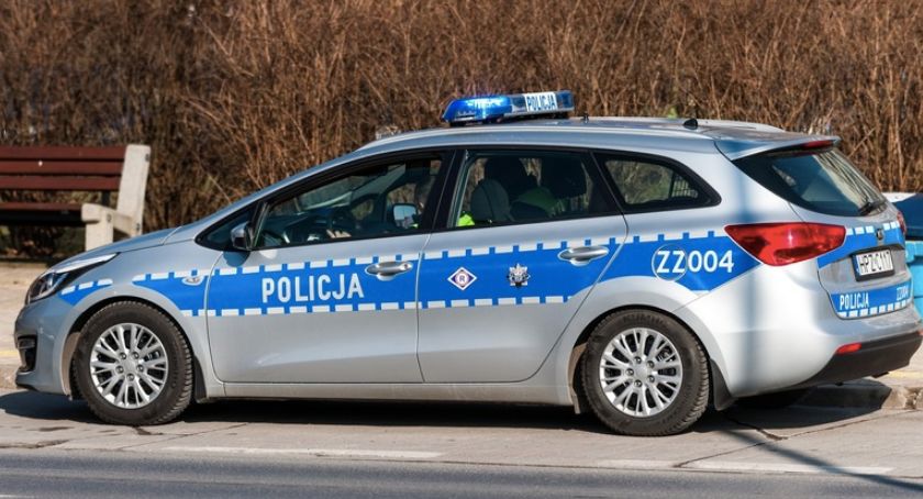 Kolizja na Tucholskiej. Kobieta kierująca osobówką trafiła do szpitala