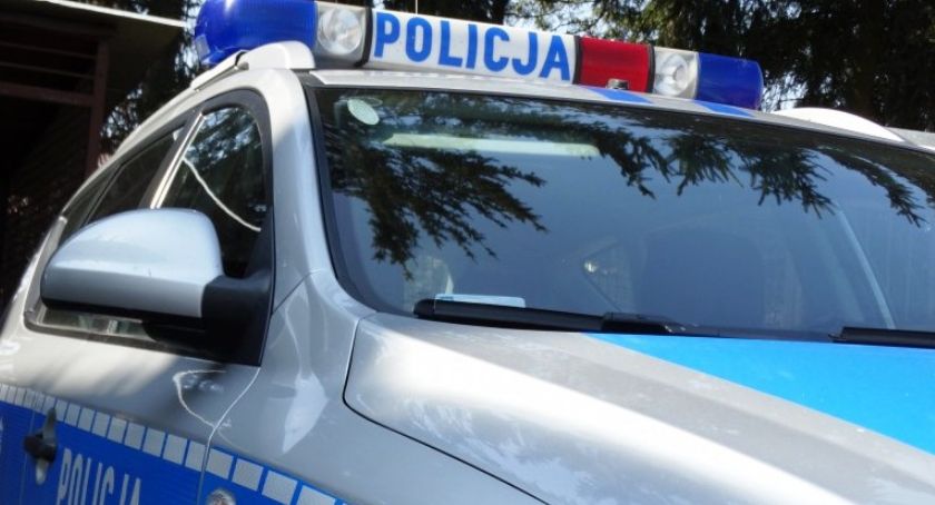 Policjanci w roli taksówki? Tak, bo kobieta nie mogła czekać. Wszystko skończyło się szczęśliwie :)