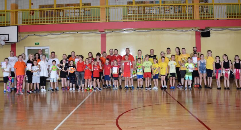 Sportowe Potyczki Rodzinne w SP7 w Świeciu odbyły się już po raz 16. Mamy zdjęcia