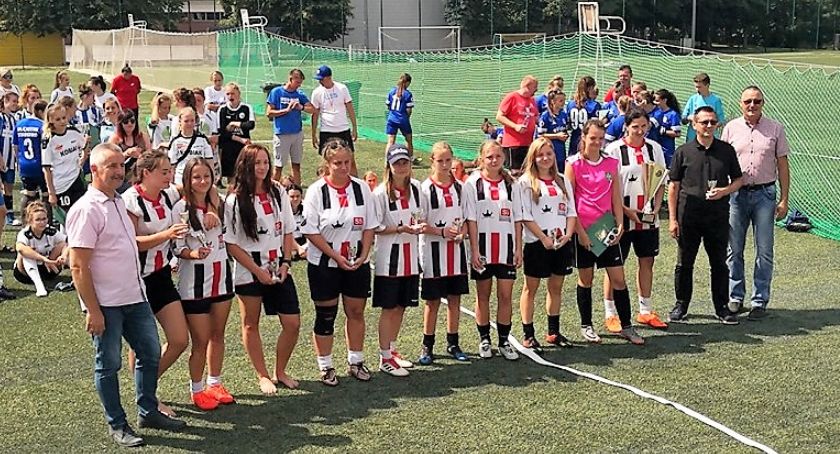 Start Pruszcz i Strażak Przechowo na podium turnieju kobiet w Tucholi