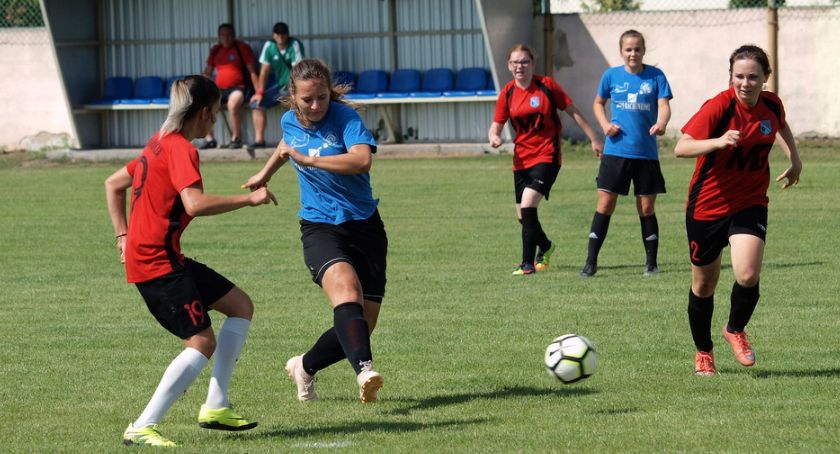 Piłkarki Strażaka Przechowo wbiły rywalkom z Mroczy aż 18 goli [ZDJĘCIA]