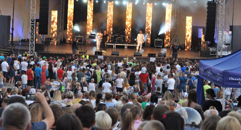 Summer Hot Disco okazało się strzałem w dziesiątkę! Amfiteatr został wypełniony po brzegi [ZDJĘCIA]