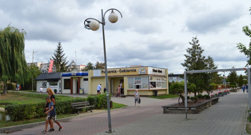 Uszkodzona lampa na deptaku, zostanie naprawiona do końca tygodnia