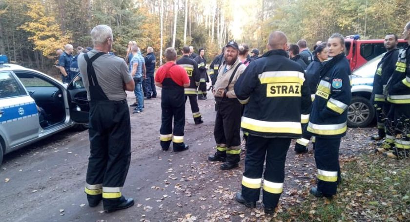 Poszukiwania grzybiarza - szukało go pięć zastępów straży i policja. Po drodze kolejna akcja