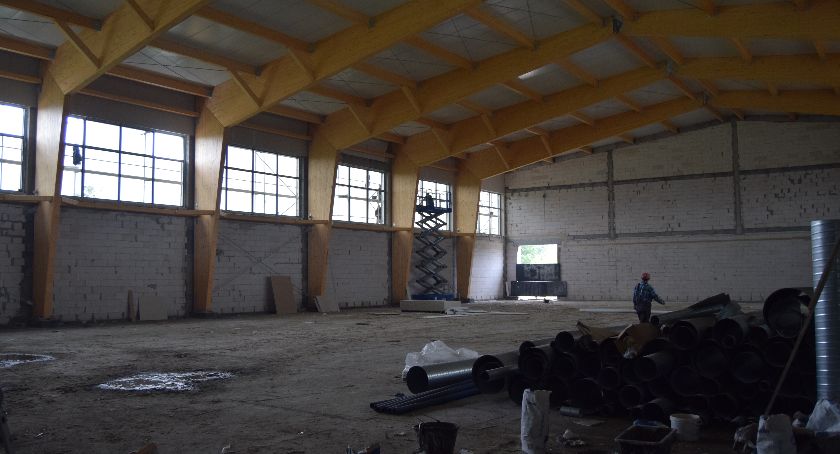 Budowa hali sportowej w Pruszczu bez opóźnień