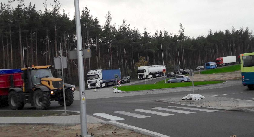 W Przechowie jedziemy po nowym rondzie. Trzeba uważnie przyglądać się znakom 