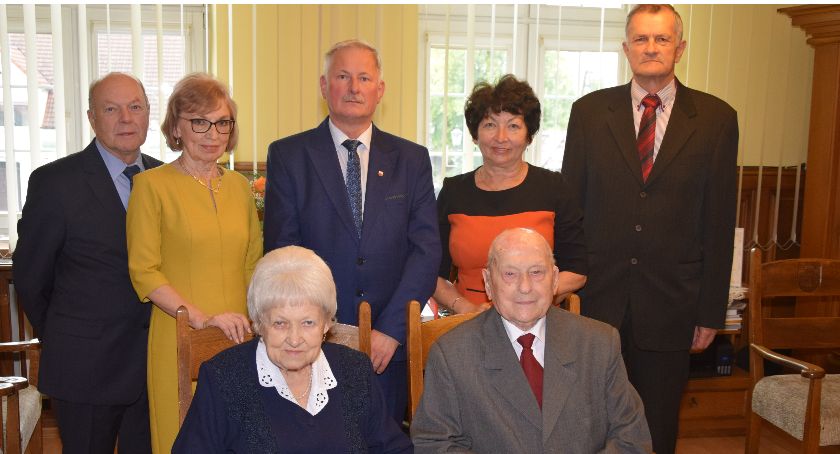 Państwo Franciszka i Kazimierz Fojutowie są 70 lat małżeństwem  