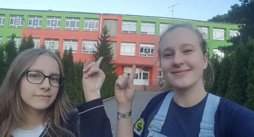 Szkoła Podstawowa w Grupie walczy o 1000 nowych książek do swojej biblioteki. Możemy pomóc