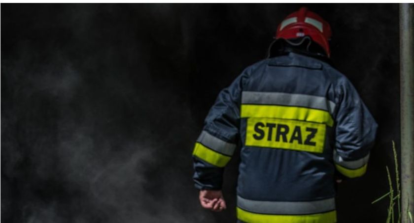 Pożar wędzarni w Laskowicach. W akcji brały udział trzy zastępy straży pożarnej