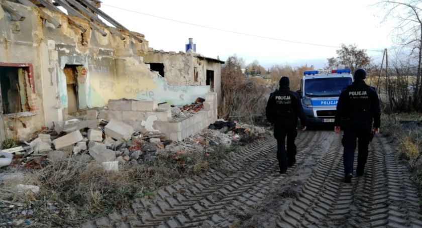Temperatury coraz niższe. Policjanci kontrolują miejsca, w których mogą przebywać osoby bezdomne