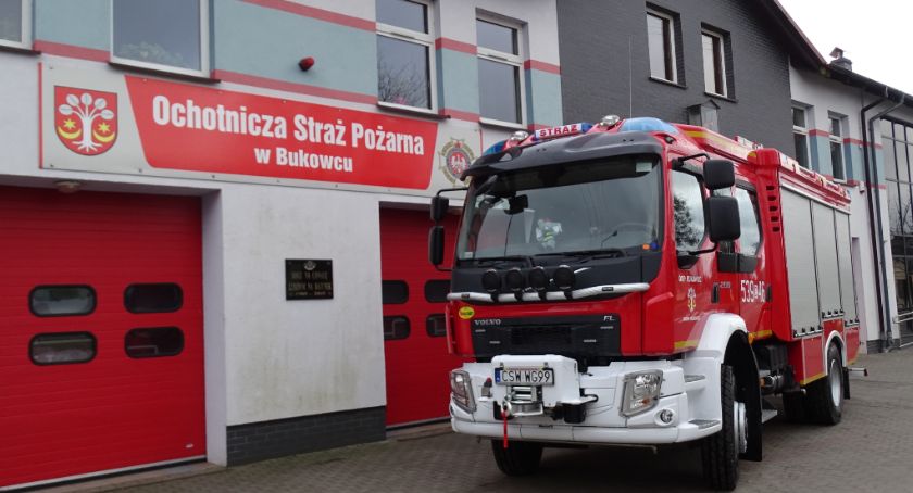 OSP Przysiersk i OSP Bukowiec mają nowe wozy. Jeden to koszt prawie miliona złotych!