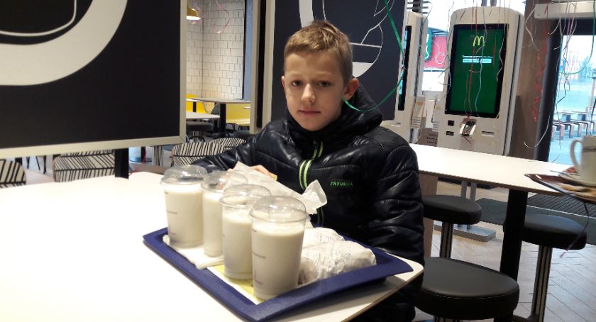 Kolejek w McDonalds nie było, ale restauracja wypełniła się po brzegi. Zobaczcie jakie promocje przygotowali właściciele [VIDEO,ZDJECIA]