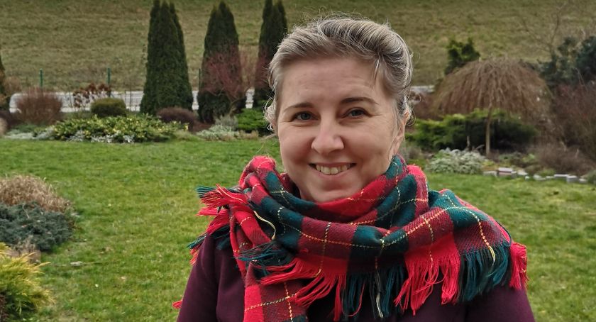 Agnieszka Jastrzębska, sołtys z Bartwina, słucha czasami męża :) a tak na serio zawsze wszystkich - lubi słuchać ludzi