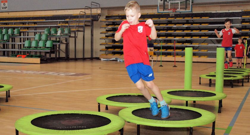 Sportowe ferie w hali widowiskowo-sportowej w Świeciu już od poniedziałku 