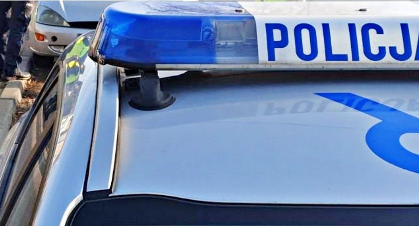 Groźna sytuacja drogowa w Przysiersku. Sprawca oddalił się z miejsca zdarzenia