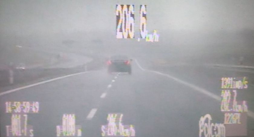 Mieszkaniec powiatu świeckiego pędził ponad 200 km/h na nowym fragmencie drogi S-5 [WIDEO]