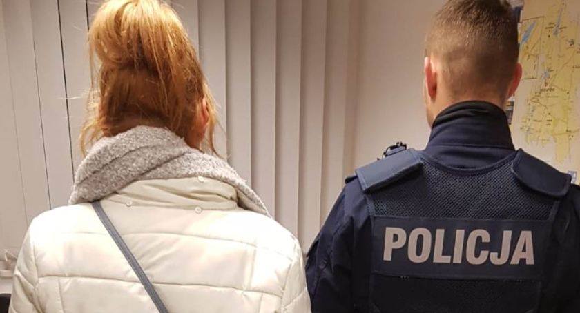 Odpowie za znęcanie się nad psem. Policjanci z Bukowca przedstawili zarzuty 44-latce