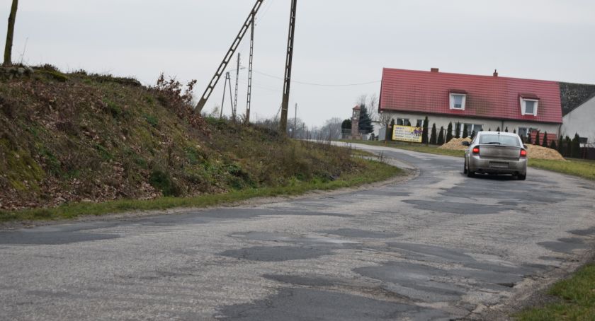 Poznaliśmy firmę, która dokona remontu drogi Serock-Świekatowo. Niebawem ruszą prace