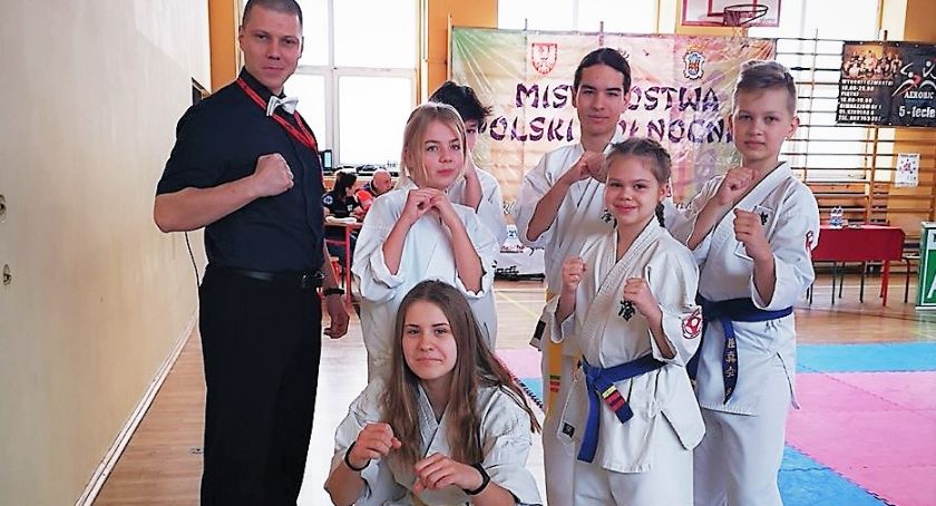 Trzy medale zawodników Szkoły Kyokushin Karate Świecie w mistrzostwach województwa