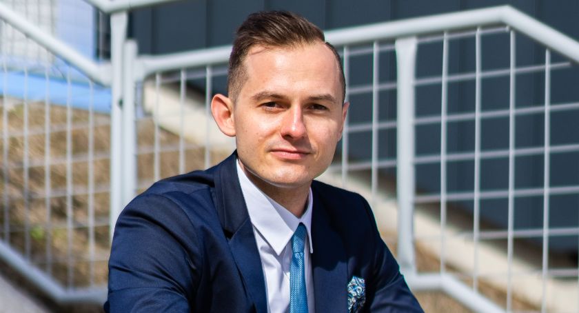 Ekspert finansowy-Karol Dziuba podpowiada co zrobić, żeby otrzymać kredyt hipoteczny