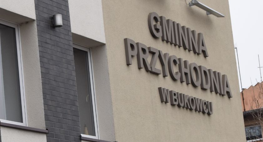 Czy lekarz nadal będzie spóźniał się do pracy? Sprawa przychodni w Bukowcu została poruszona podczas sesji Rady Gminy