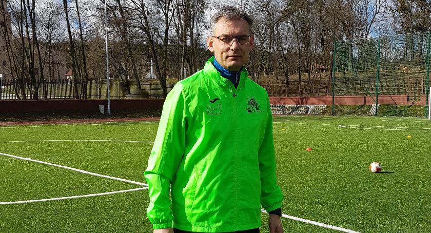 Mariusz Minga stawia na aktywny tryb życia - jest nauczycielem WF-u oraz trenerem drużyny piłkarskiej. Wolny czas również spędza w ruchu 