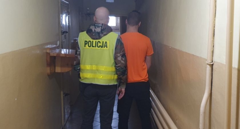 Nastolatkowie pobili i okradli dwóch mężczyzn w ich własnym domu. Sprawcy już są w areszcie
