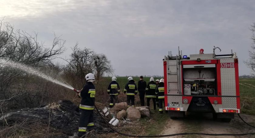 Koronawirus sprzyja strażakom. Jest mniej pożarów traw