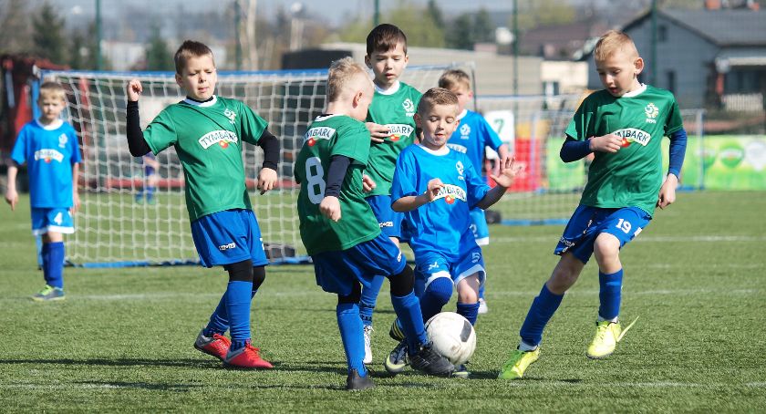 Tymbark będzie dalej pomagał w łowieniu piłkarskich talentów wśród dzieciaków