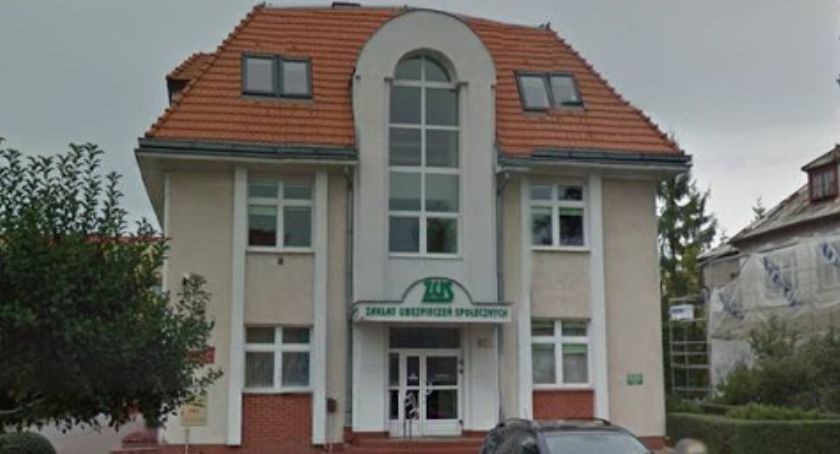 ZUS zachęca do założenia konta PUE i załatwiania spraw bez wychodzenia z domu
