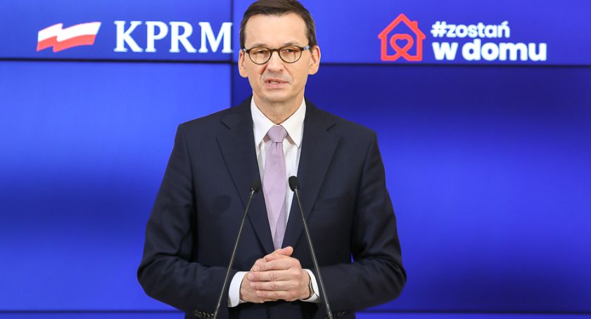 Matura przełożona, a szkoły nadal będą zamknięte. Ogłosił premier