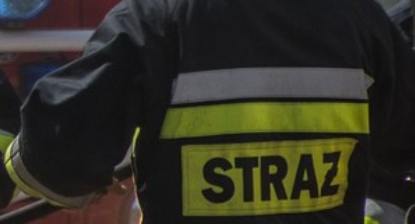 Chciał skoczyć z okna? Straż i policja w akcji