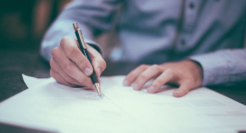 Kończy mi się dowód rejestracyjny. Słyszałem, że Wydział Komunikacji ograniczył działalność. Co mam zrobić w takiej sytuacji? - pyta Czytelnik
