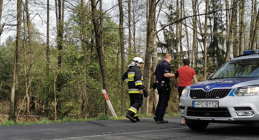 Kierowca był kompletnie pijany. Znamy okoliczności wczorajszego wypadku, po którym wybuchł pożar lasu