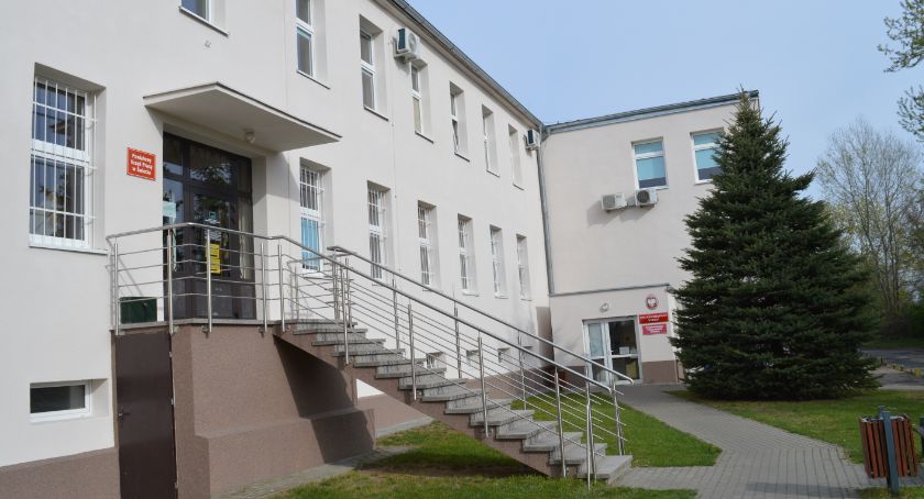 Pracownicy urzędu pracy są zasypywani wnioskami o mikropożyczki. Dziennie wpływa 200 dokumentów