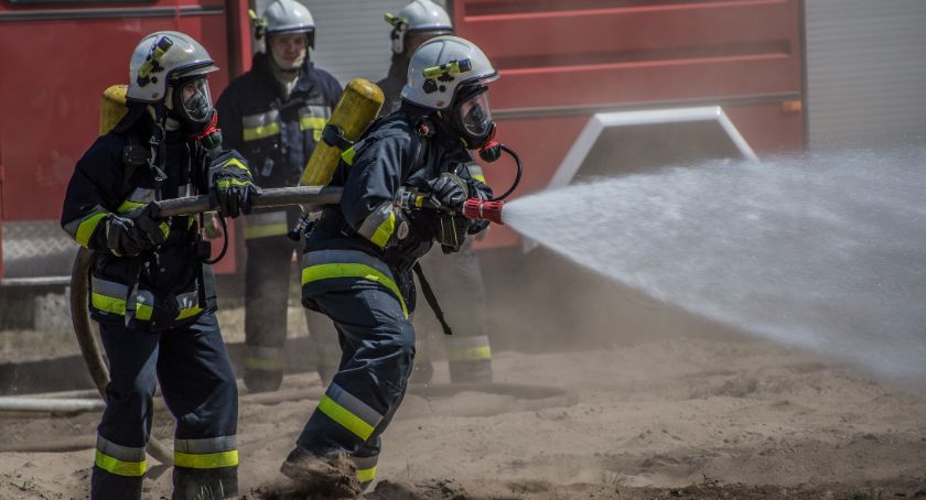 Dziś Dzień Strażaka. Bohaterom, którzy każdego dnia czuwają nad naszym bezpieczeństwem życzymy wszystkiego dobrego