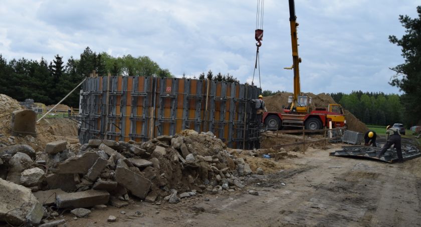 W Świekatowie trwa budowa oczyszczalni ścieków. Do kiedy potrwają prace?