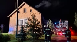 Trzy zastępy straży pożarnej interweniowały w miejsc…
