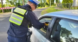 Plaga kompletnie pijanych kierowców w powiecie świec…